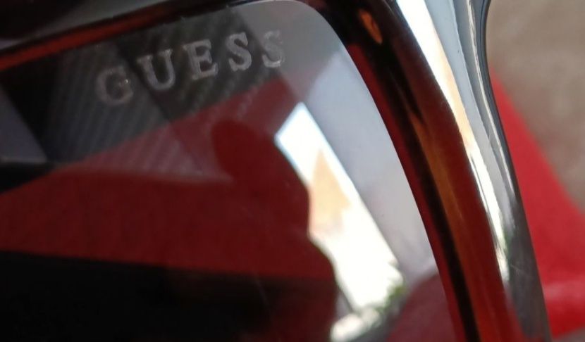 Óculos de sol Guess