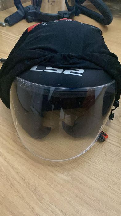 Vendo capacetes semi novo