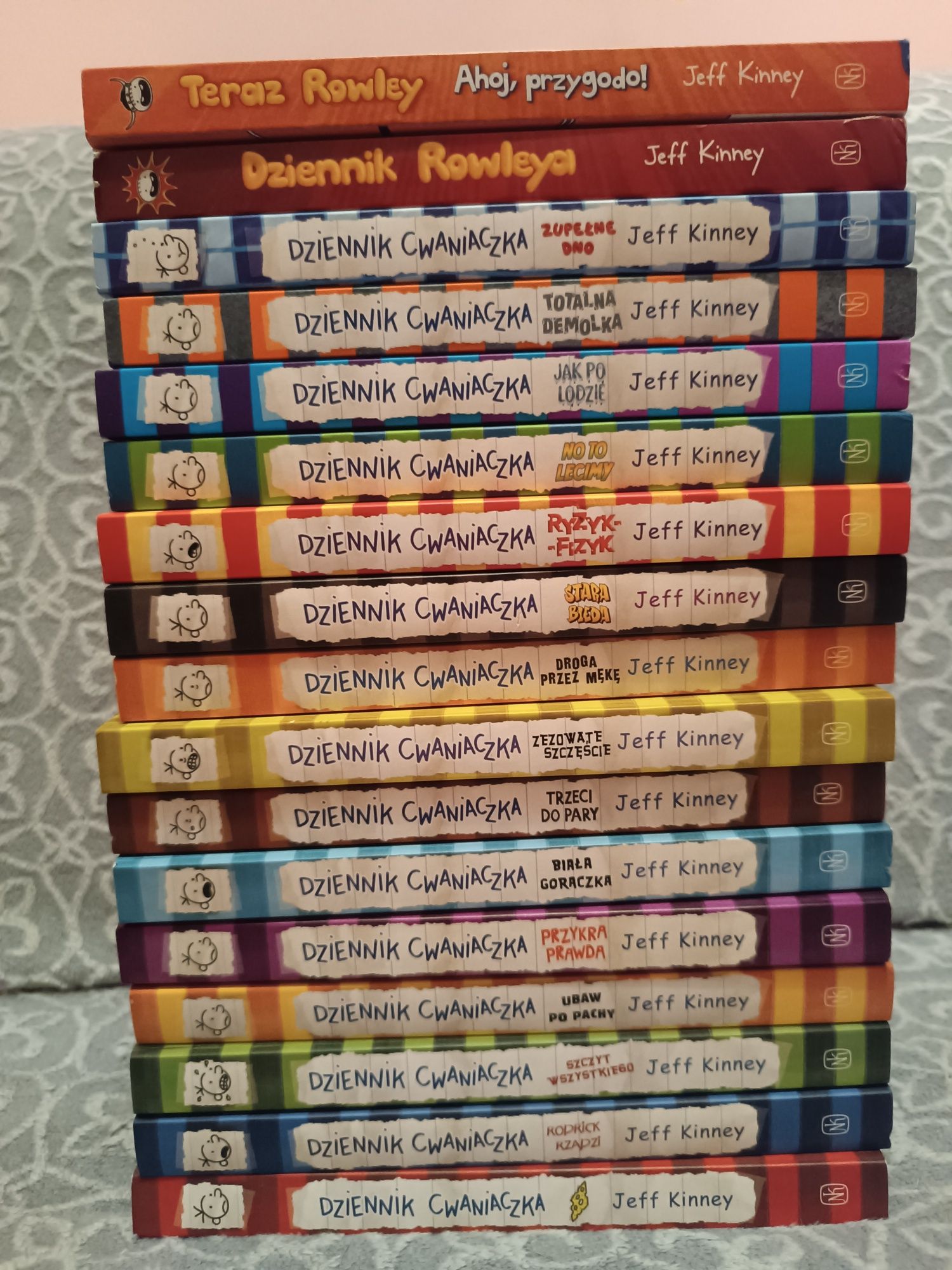 Dziennik Cwaniaczka Jeff Kinney 17 tomów
