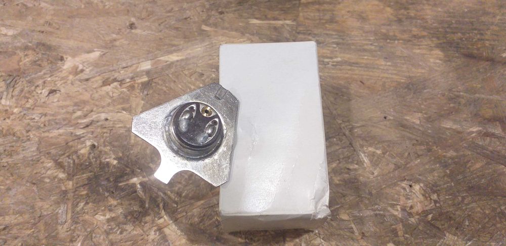 Żarówka lampa OPMI 1 Nowa 6v 30w p47d  carl zeiss mikroskop 390158