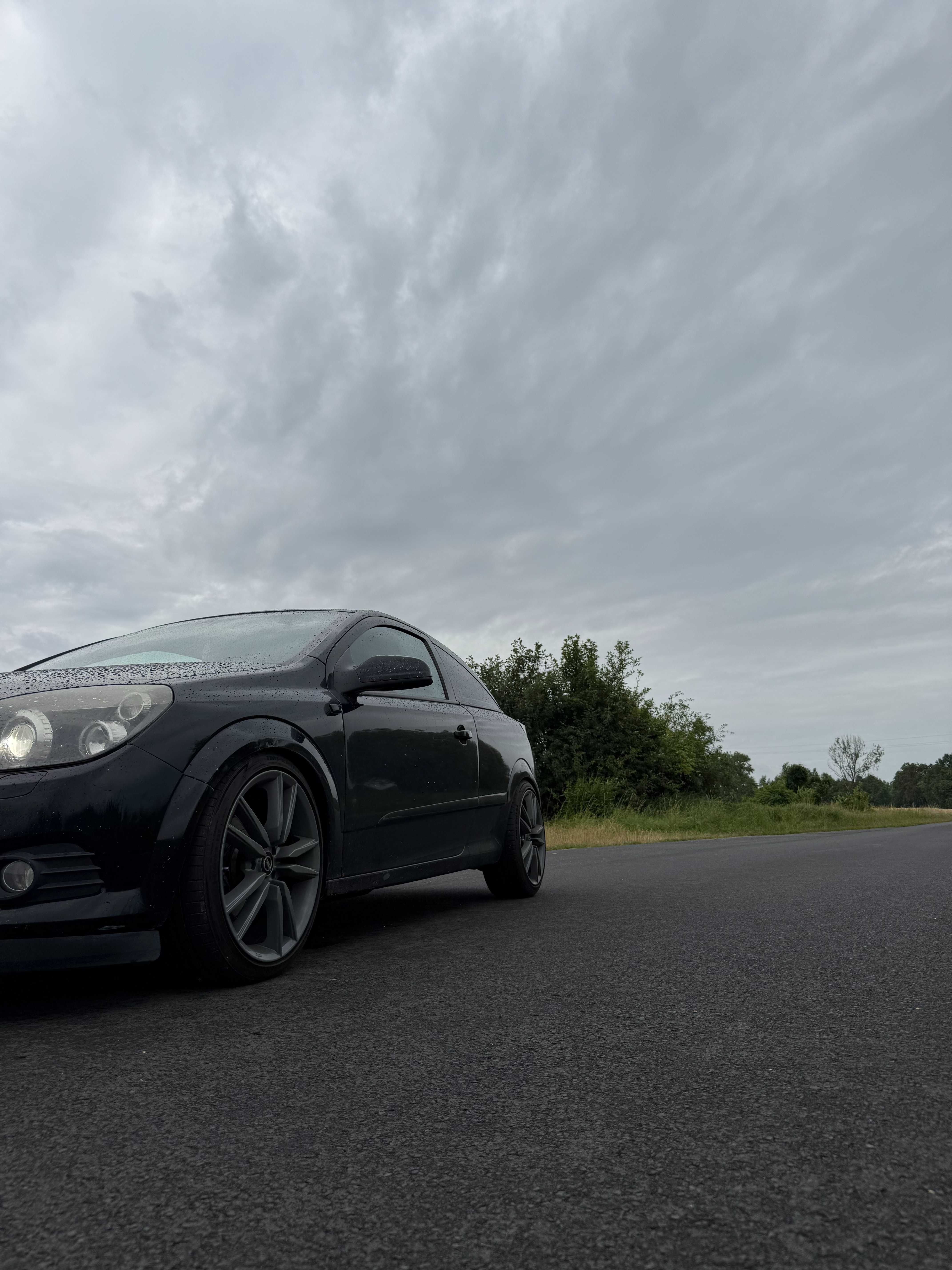 Opel Astra GTC 1,8