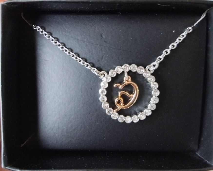 Посеребренное Колье "Э" от Avon