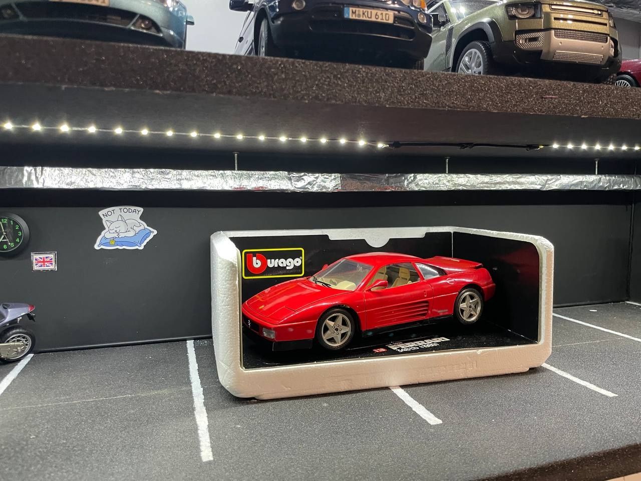 Модель машинки Ferrari 348 Maisto 1:18