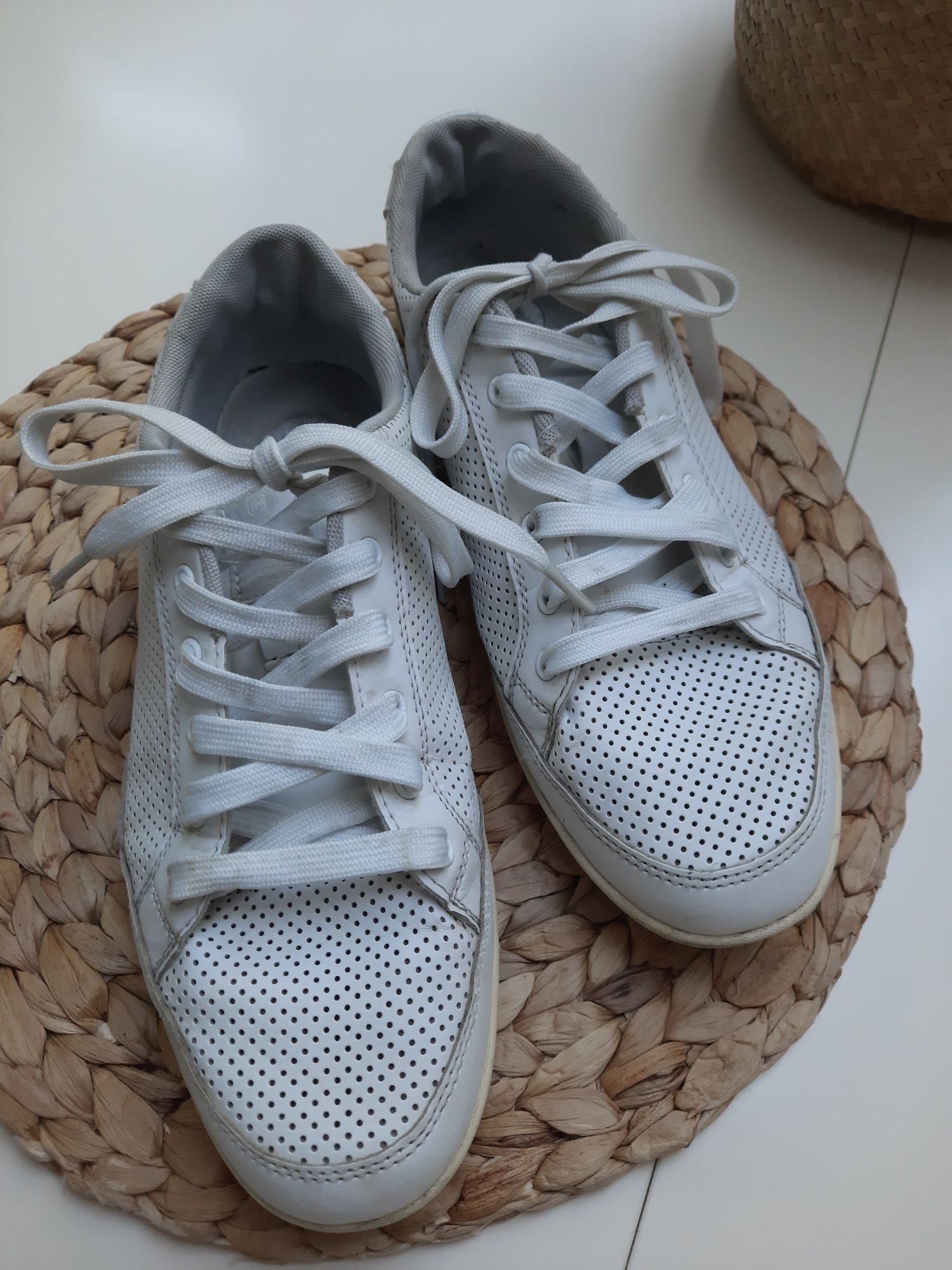 Trampki tenisówki sneakersy męskie białe 44 Cropp dziurkowane