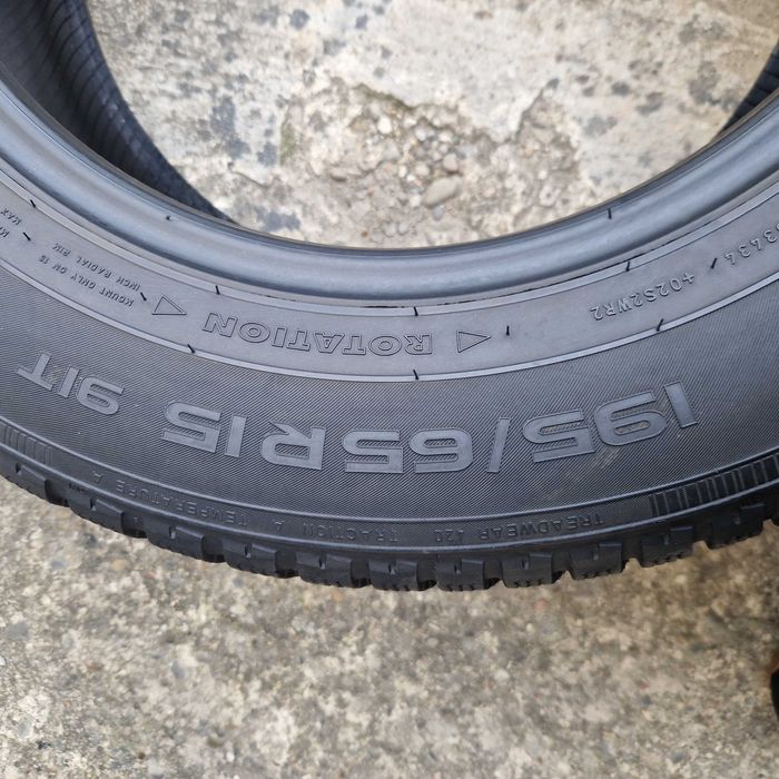 Зимові шини, резина 195 65 R15 Nokian (Нокіан) 4шт.