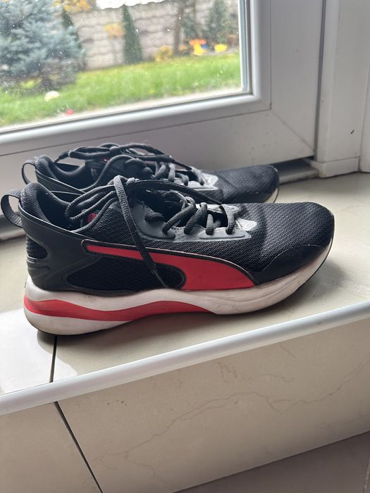 Кросівки puma чоловічі розмір 40.5