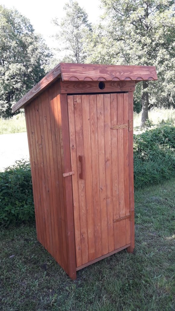 Szalet WC wychodek toaleta drewniana