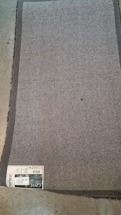 1 Tapete cinzento