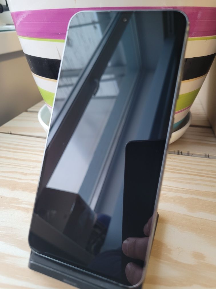 Samsung S23 8/128