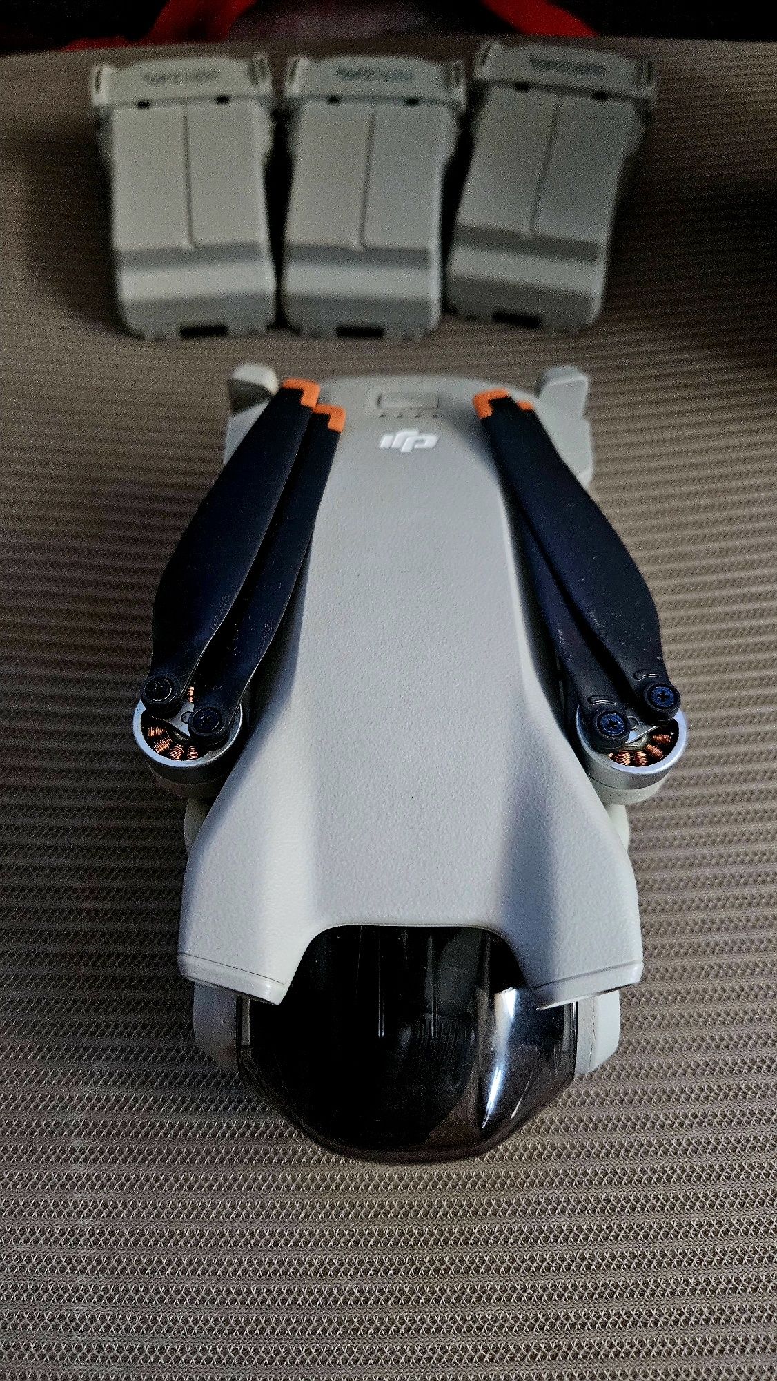 DJI Mini 3 + Comando RC-N1 + 3 Baterias + Carregador + Caixa Original