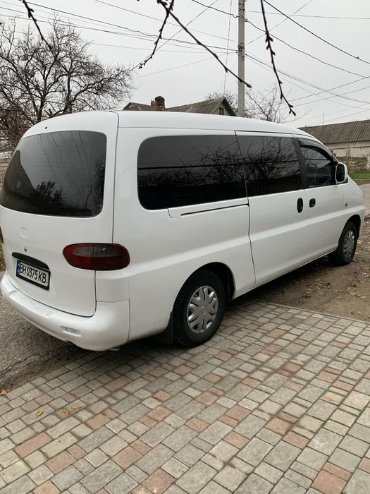 HYUNDAI  H-1  грузо- пасажир