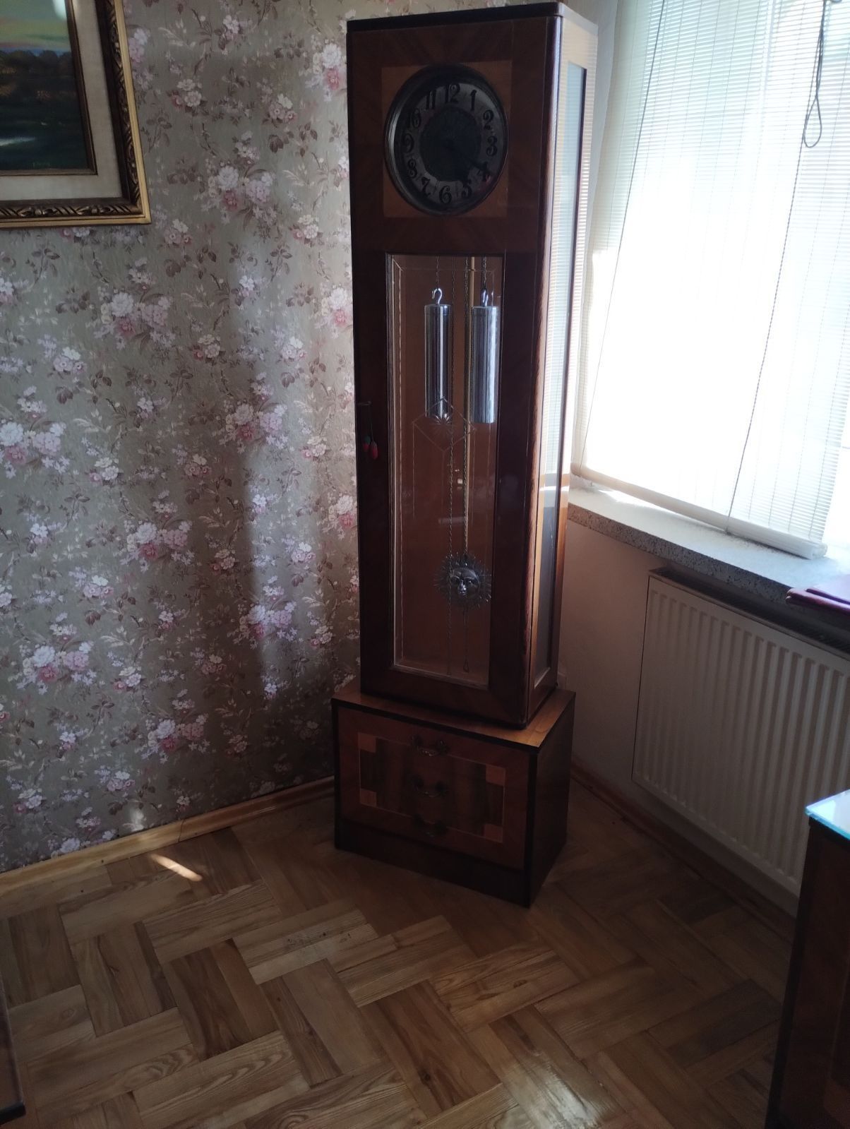 Zegar stojący wahadłowy