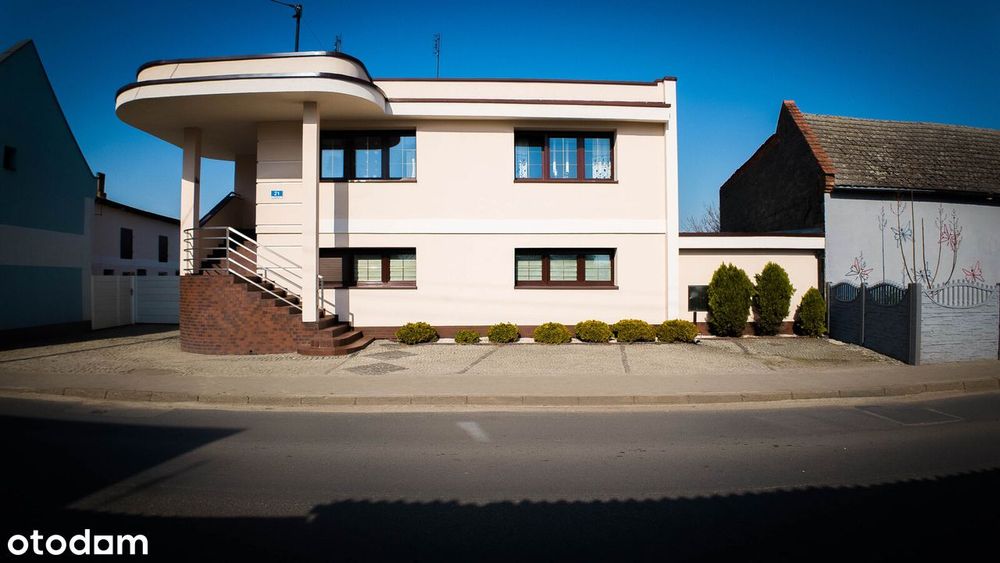 dom wolnostojący z klimatyzacją i dużą działką, halami gospodarczymi