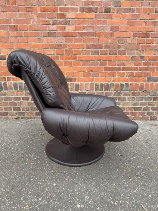 Duży skandynawski,obrotowy,skórzany fotel. Lata60/70.design,vintage