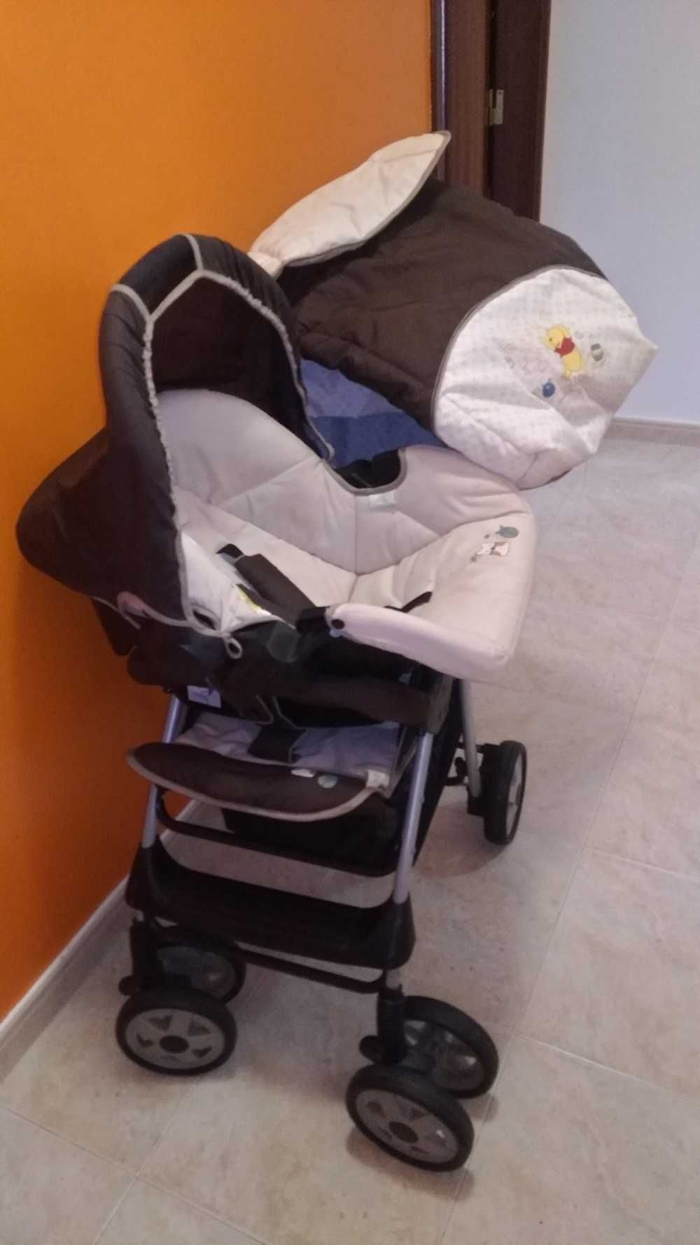 Carrinho de Passeio HAUCK - Completo