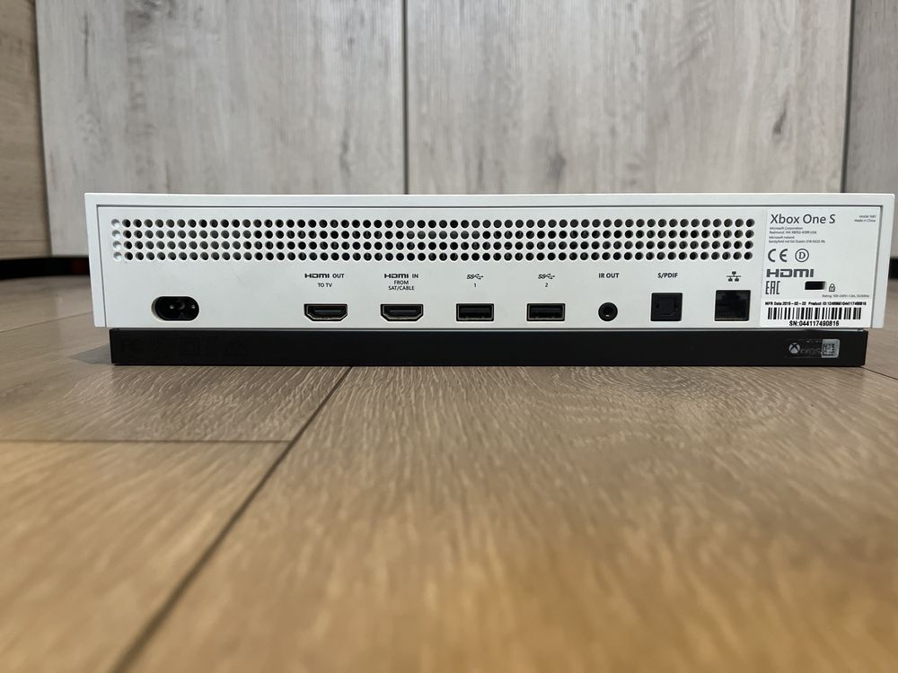 Konsola Xbox one s 1Tb