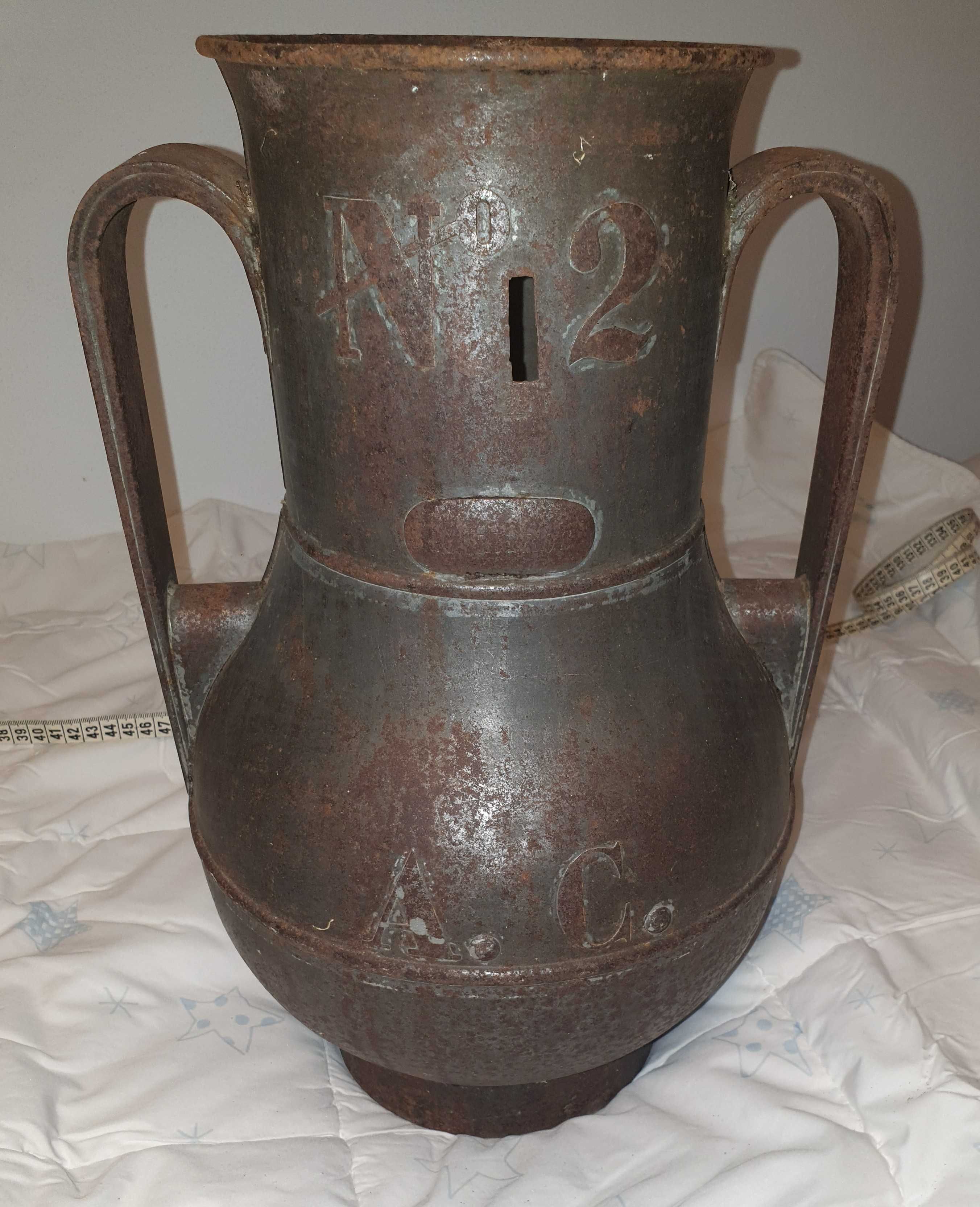Vaso Cántaro em Metal muito antigo