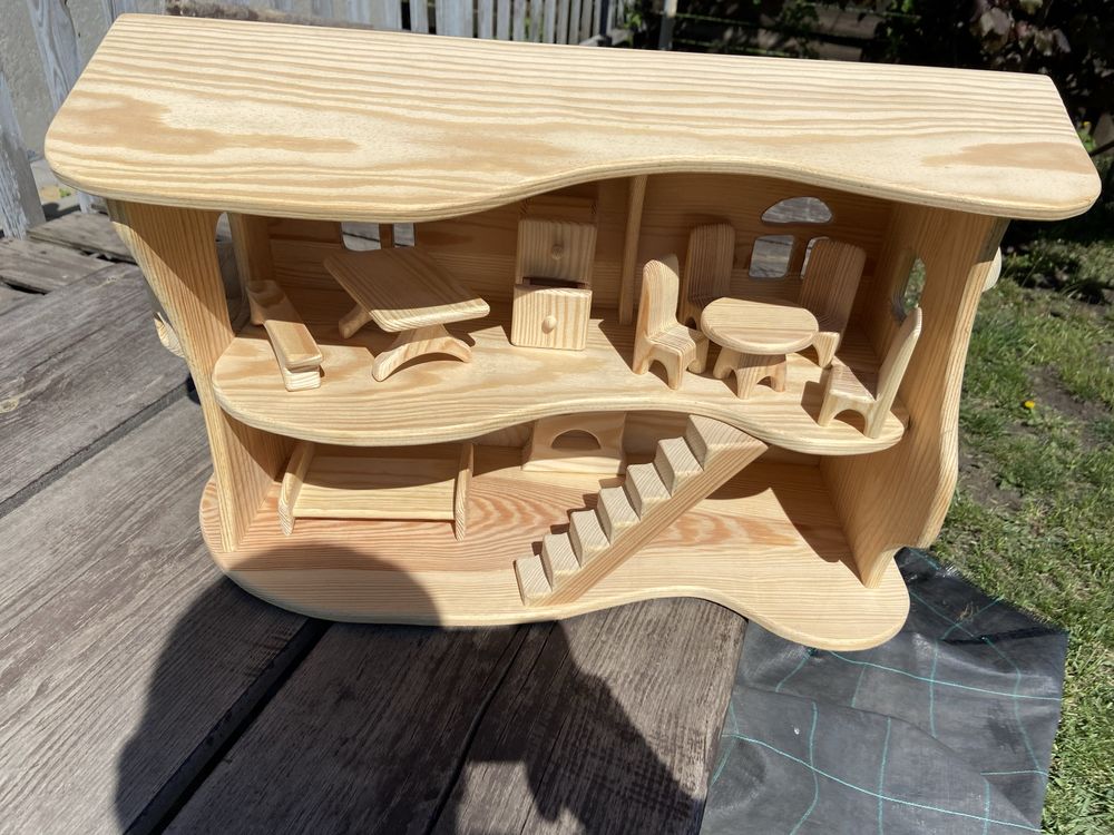 Детский домик деревянный