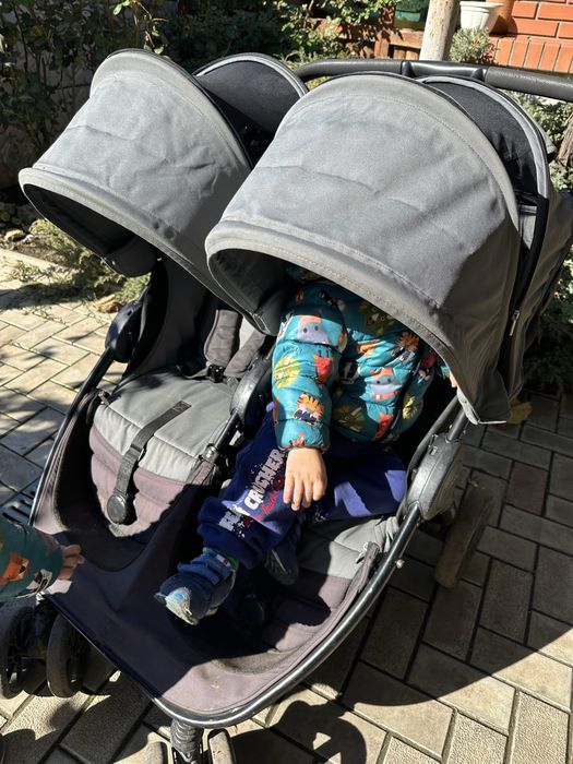 Коляска прогулка для двойни