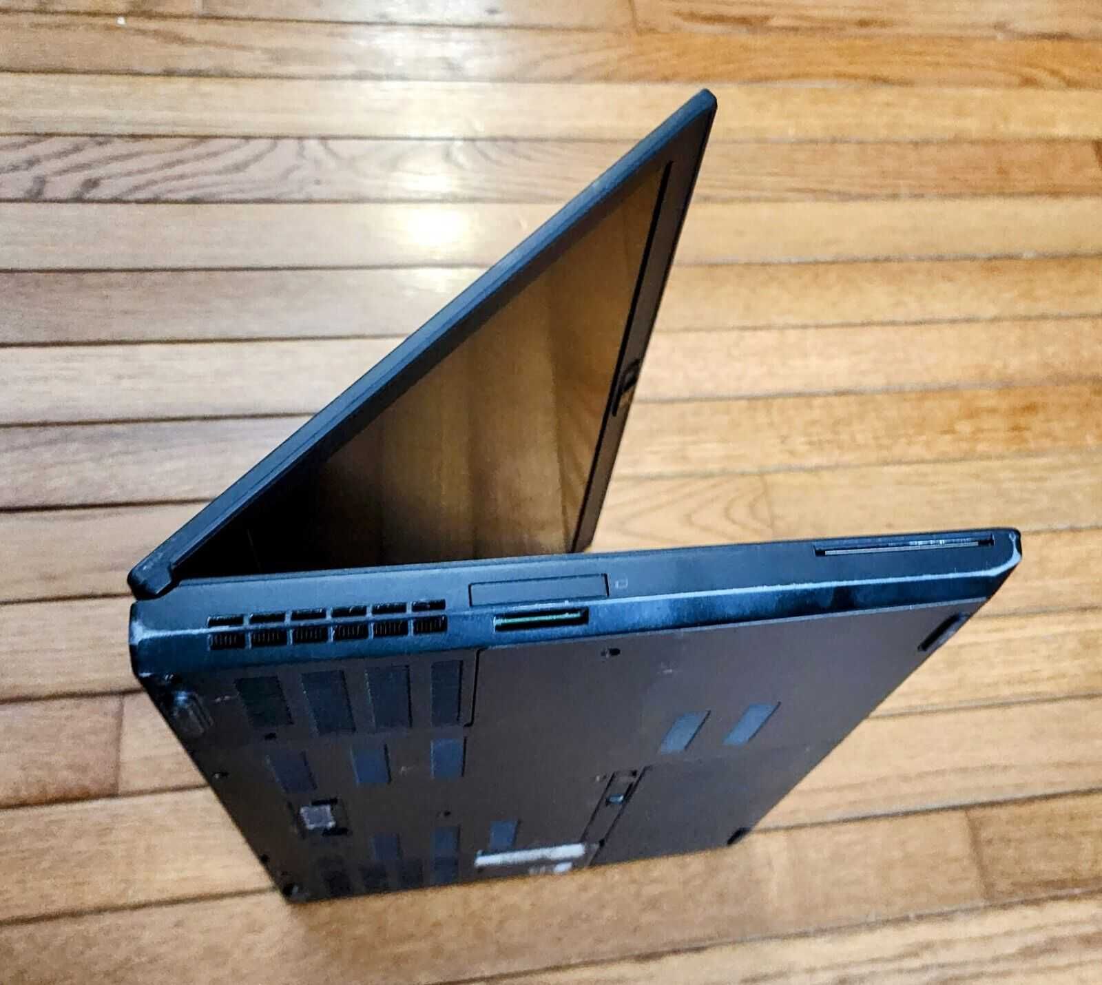 ThinkPad P50 15.6 FHD i7-6700HQ / 32gb ddr4 / 500 ssd / Quadro M1000M