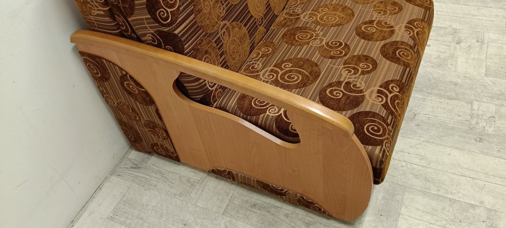 sofa wersalka tapczan jednoosobowy rozkładany do spania  z pojemnikiem