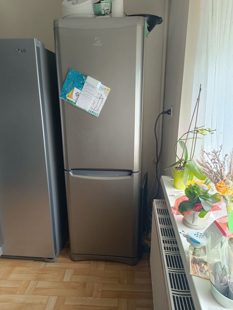 Lodówko-zamrarzaka Indesit