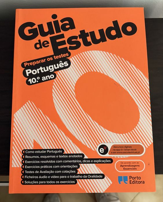 Livro de resumo de português 10°ano