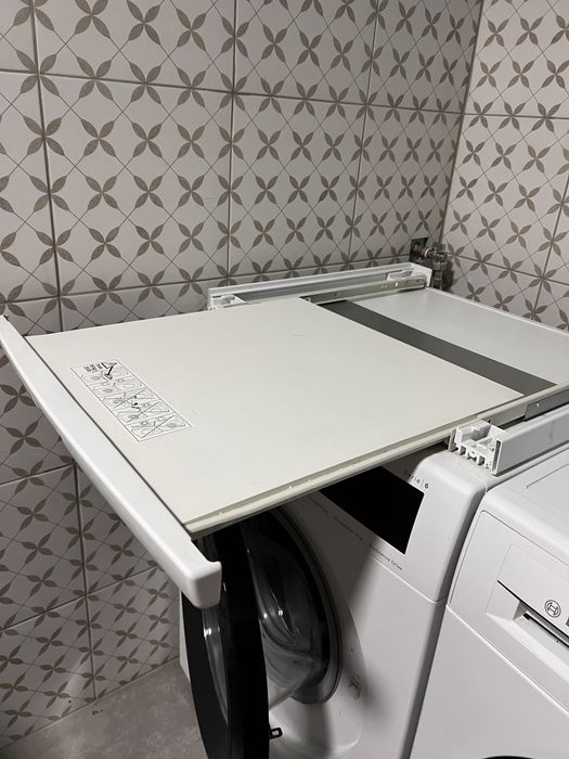 Łącznik pralki z suszarką Bosch