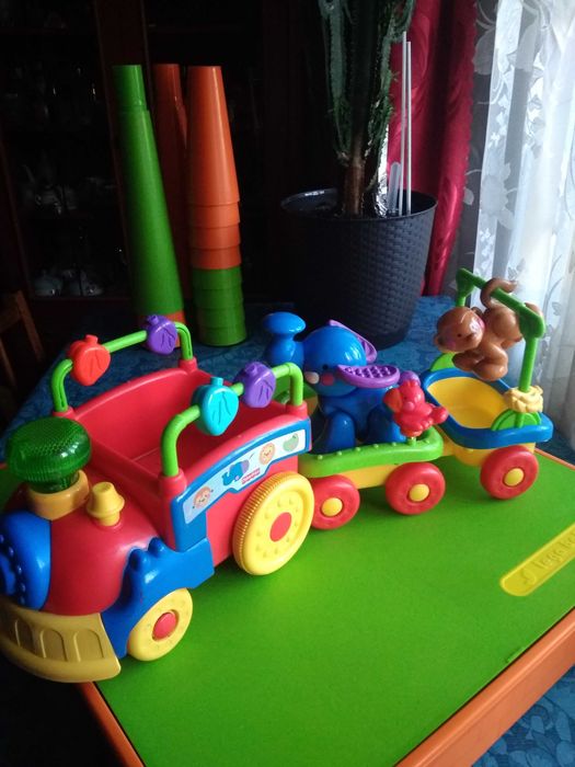 Потяг  fisher price amazing animals