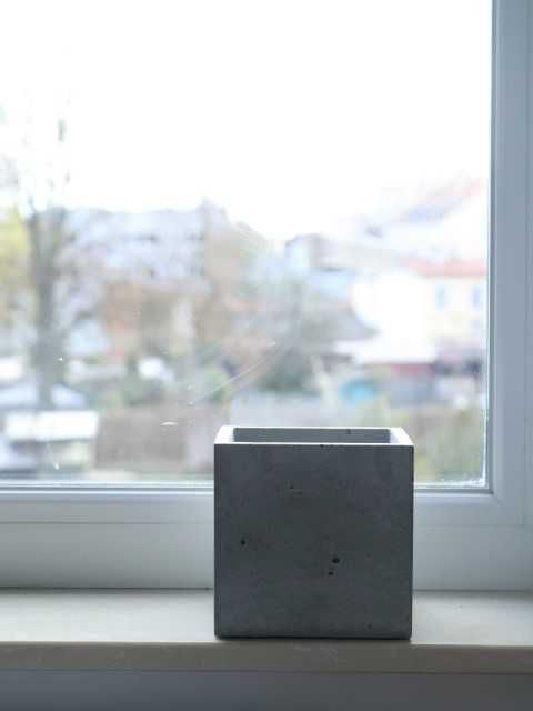 Doniczka z betonu architektonicznego 12 x 12 cm
