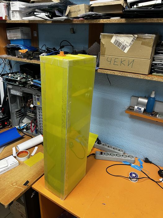 Батарея li-on 8 кіловат часов