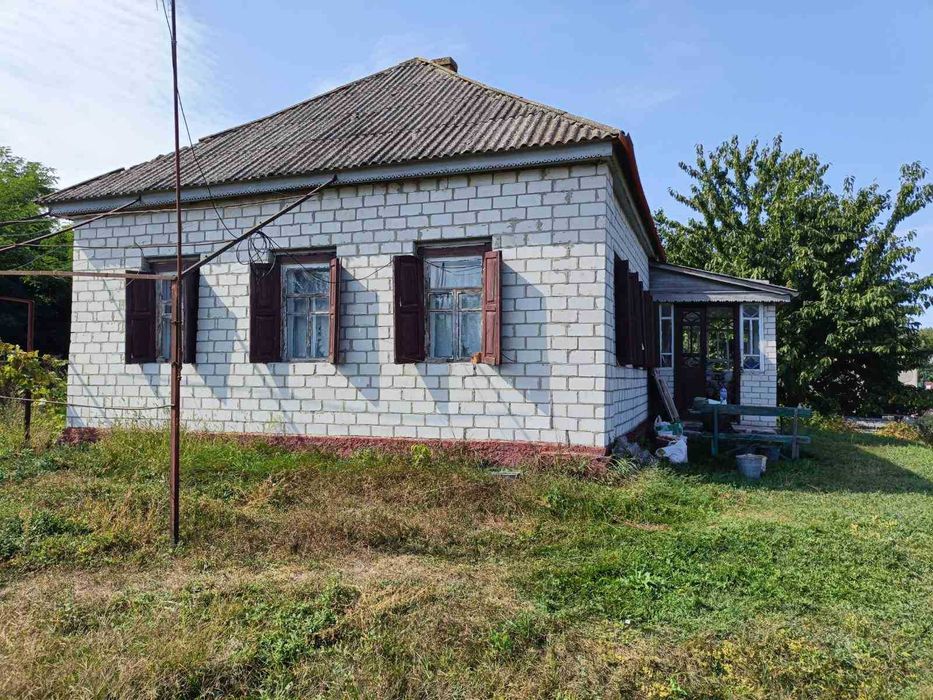 Два Будинку за ціною Одного, центр с.Мелесівка!