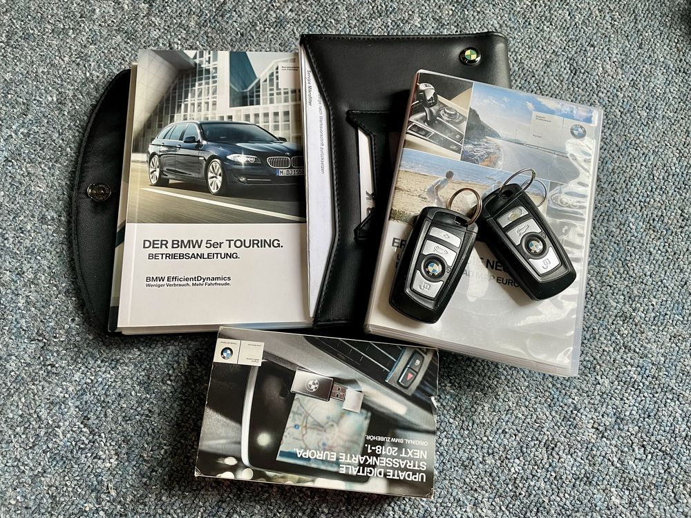 BMW Seria 5 530d xDrive Luxury Line