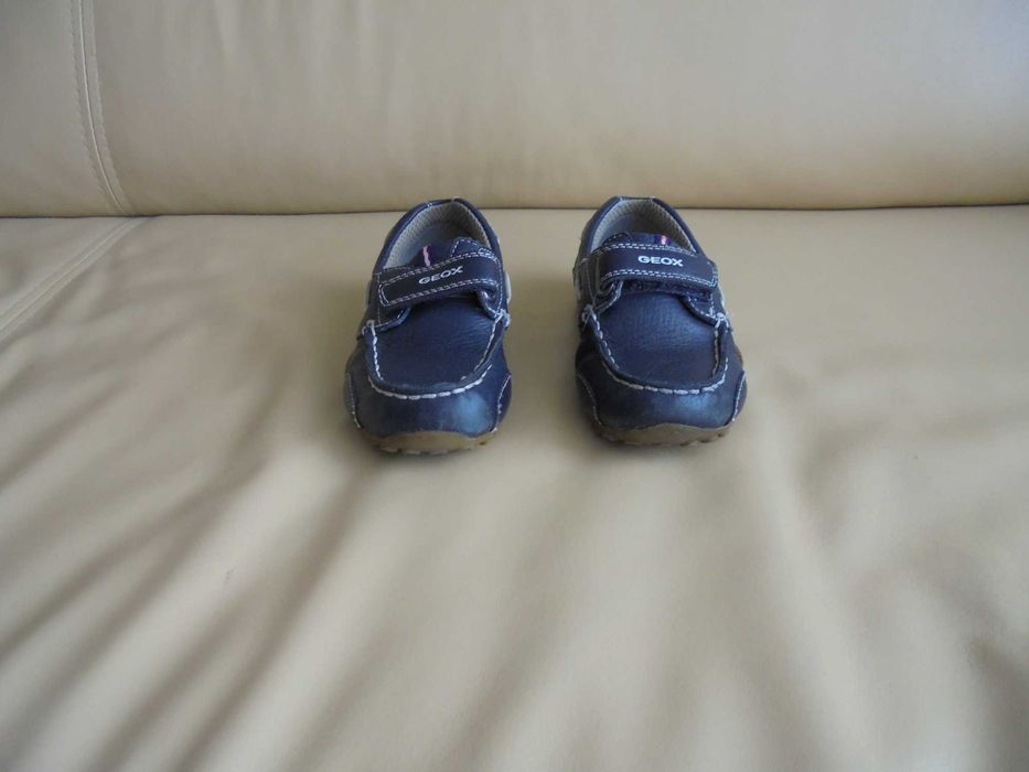 sapatos de menino da marca GEOX