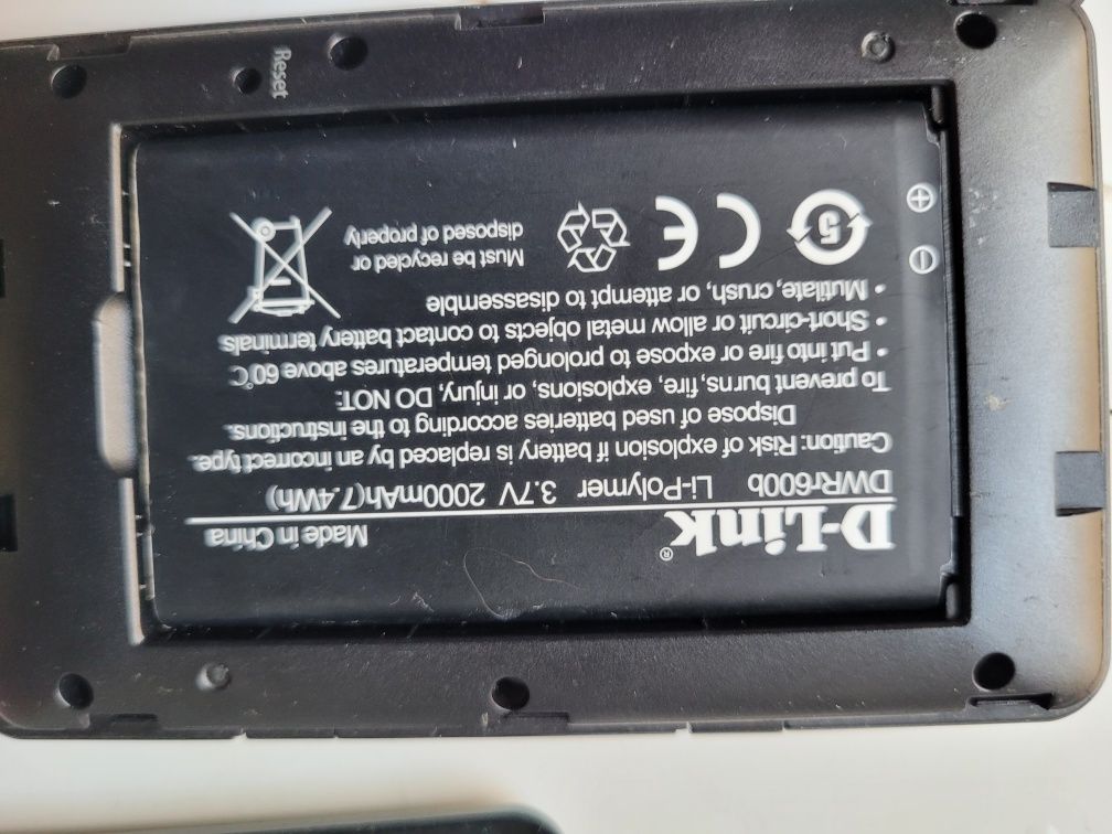 Przenośny ruter DWR-932
