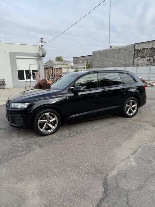 AUDI Q7 2017 року Typ 4M 3.0 TDI Tiptronic (272 к.с.) Quattro, Base
