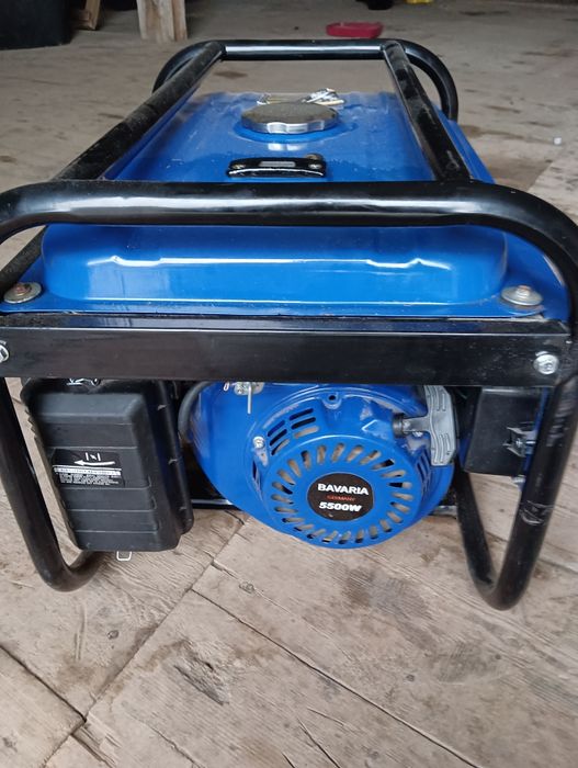 Бензогенератор .5500W