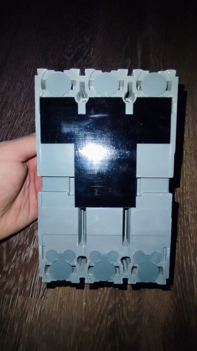 Автоматический выключатель 200 ампер