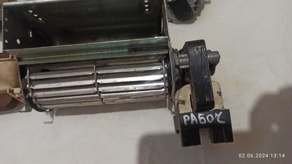 Вентилятор тангенциальный для холодильной витрины.