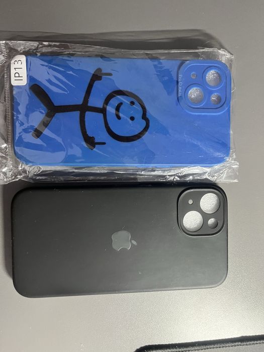 Продам чехол на айфон 13