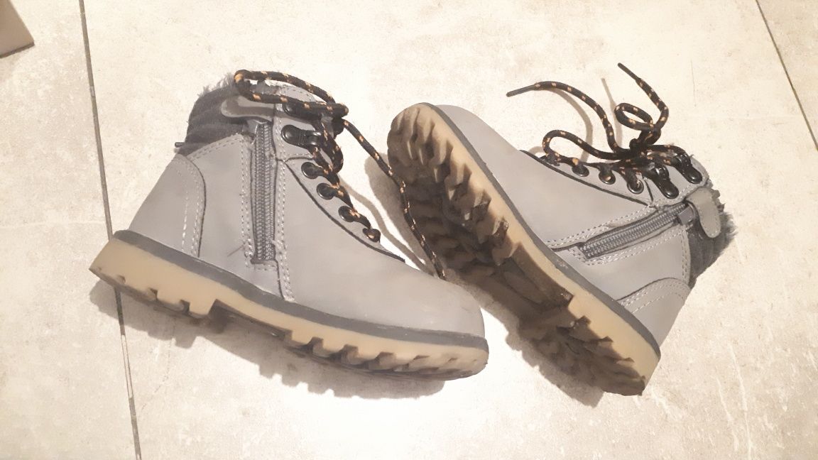 Buty zimowe trapery 26