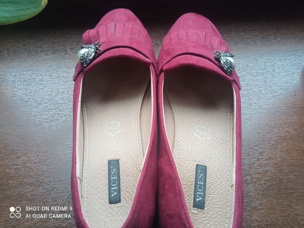 Bordowe buty damskie