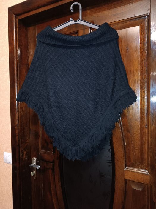 Пончо, тепла накидка,пальто.