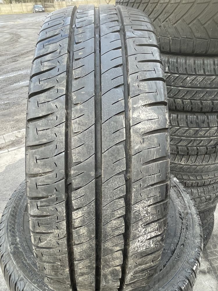 2xMichelin 235 65r16c., 2015 8mm