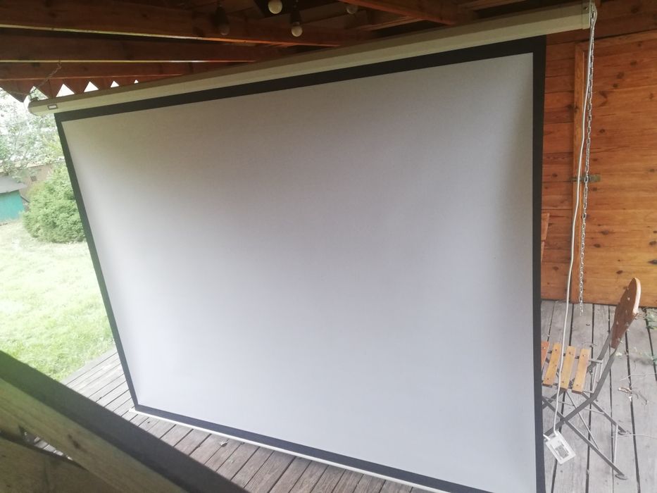 Ekran projekcyjny 250cm x 200 cm elektryczny, gwarancja
