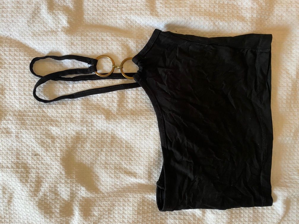 Top croped com detalhe na alça dourado
