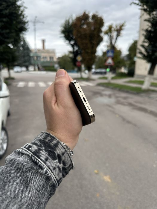 Apple iPhone 14 Pro 128Gb Gold Фіз Сім в ідеальному стані від власника