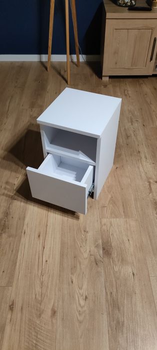 Szafka nocna z szufladą, biała.