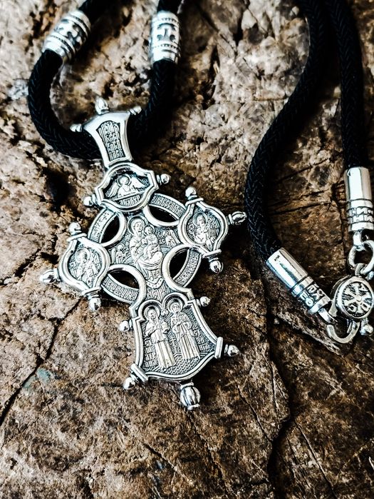 Хрестик срібний чоловічий з шовковим шнурком