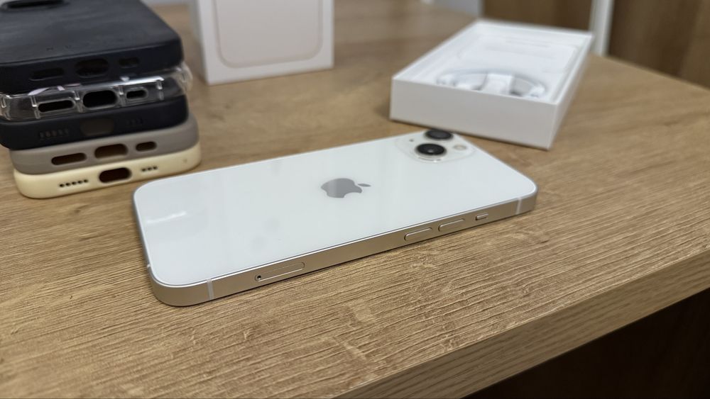 Telefon Apple iPhone 13 biały 128gb idealny